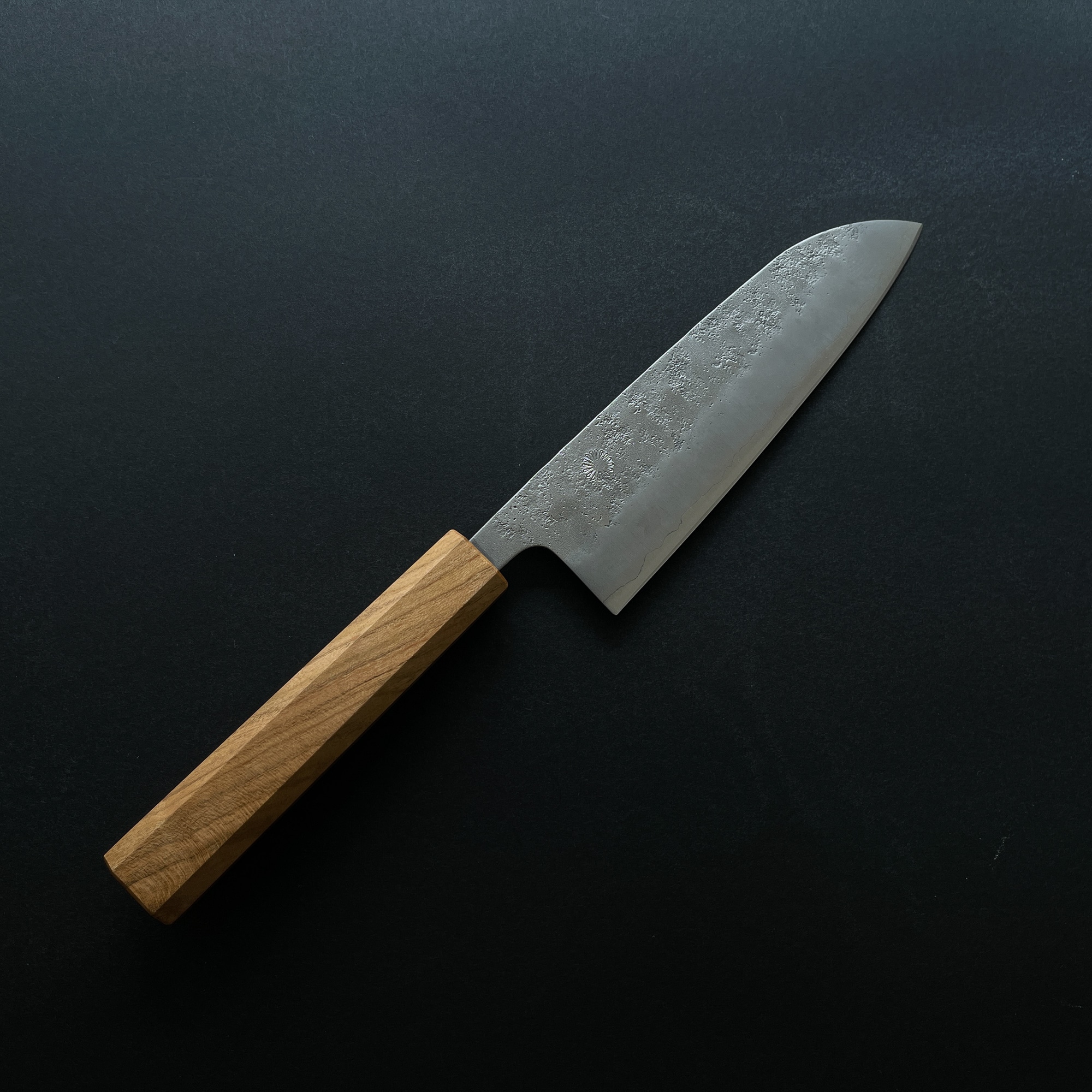 Kikusumi NATUR Sakura 6.5″ Santoku Kitchen Knife Japanese G3 Steel Nashiji  – 16.5 cm Wa Handle - Kikusumi Knife SHOP