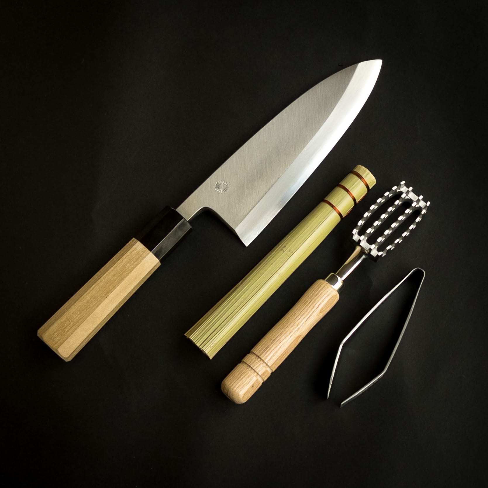 GHOST Large Fish Knife Set 7 Deba Knife + Large Fish Scaler Tool + Fish  Bone Remover + Fish Gutting Kit - Kikusumi Knife SHOP